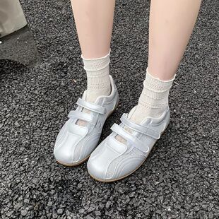 香港夏季软妹可爱百搭小白鞋子女平底新款爆款初中生运动休闲板鞋