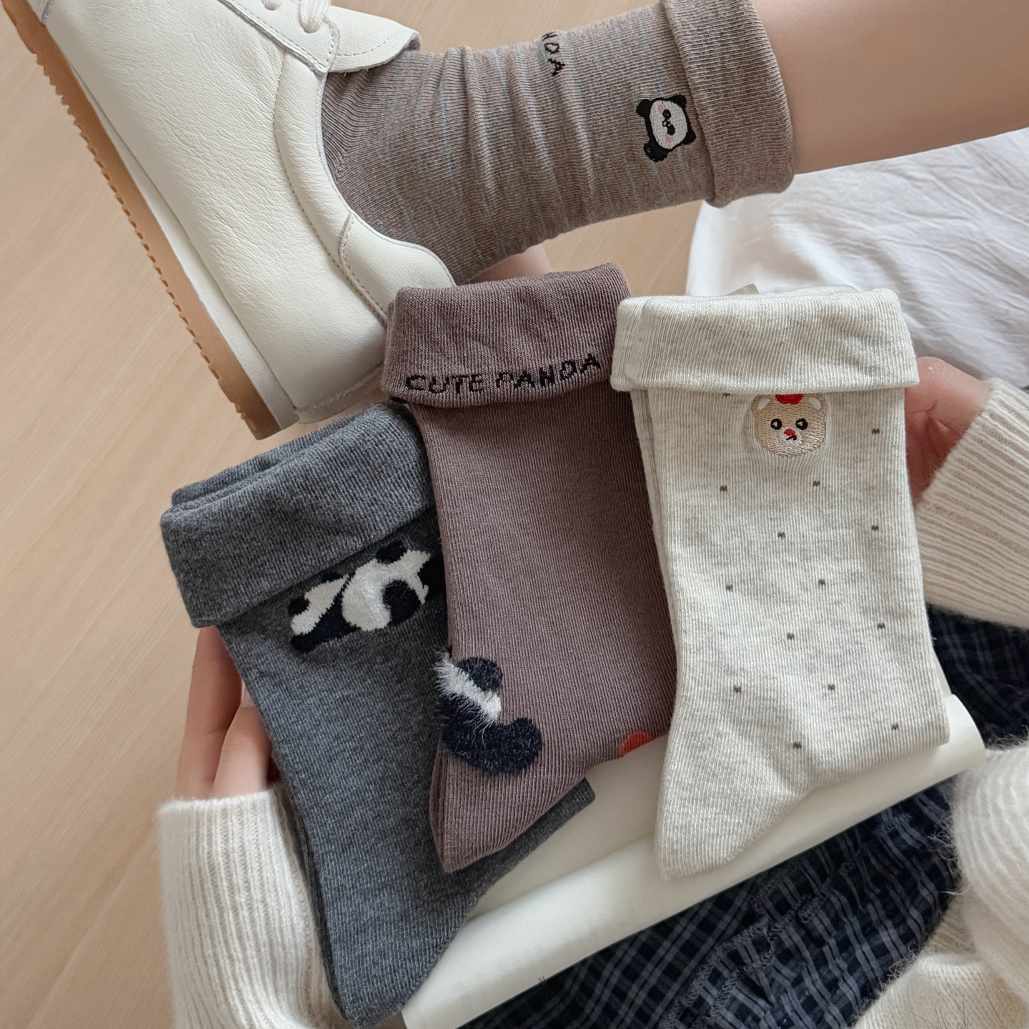 刺绣纯棉中筒袜子女卡通可爱韩版熊猫时尚潮ins精梳棉长袜棉袜