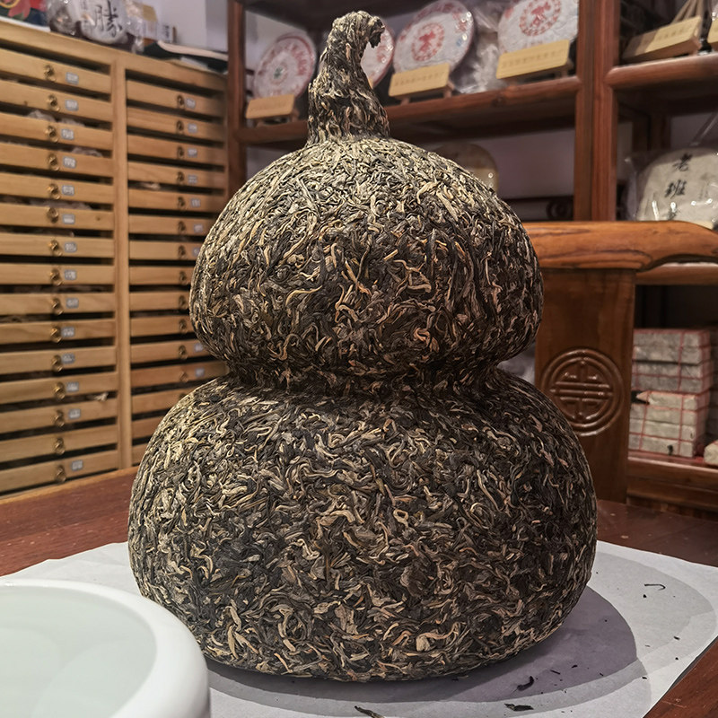 云南普洱茶生茶 2018年金瓜贡茶10kg 普洱茶葫芦 头春茶压制纯料