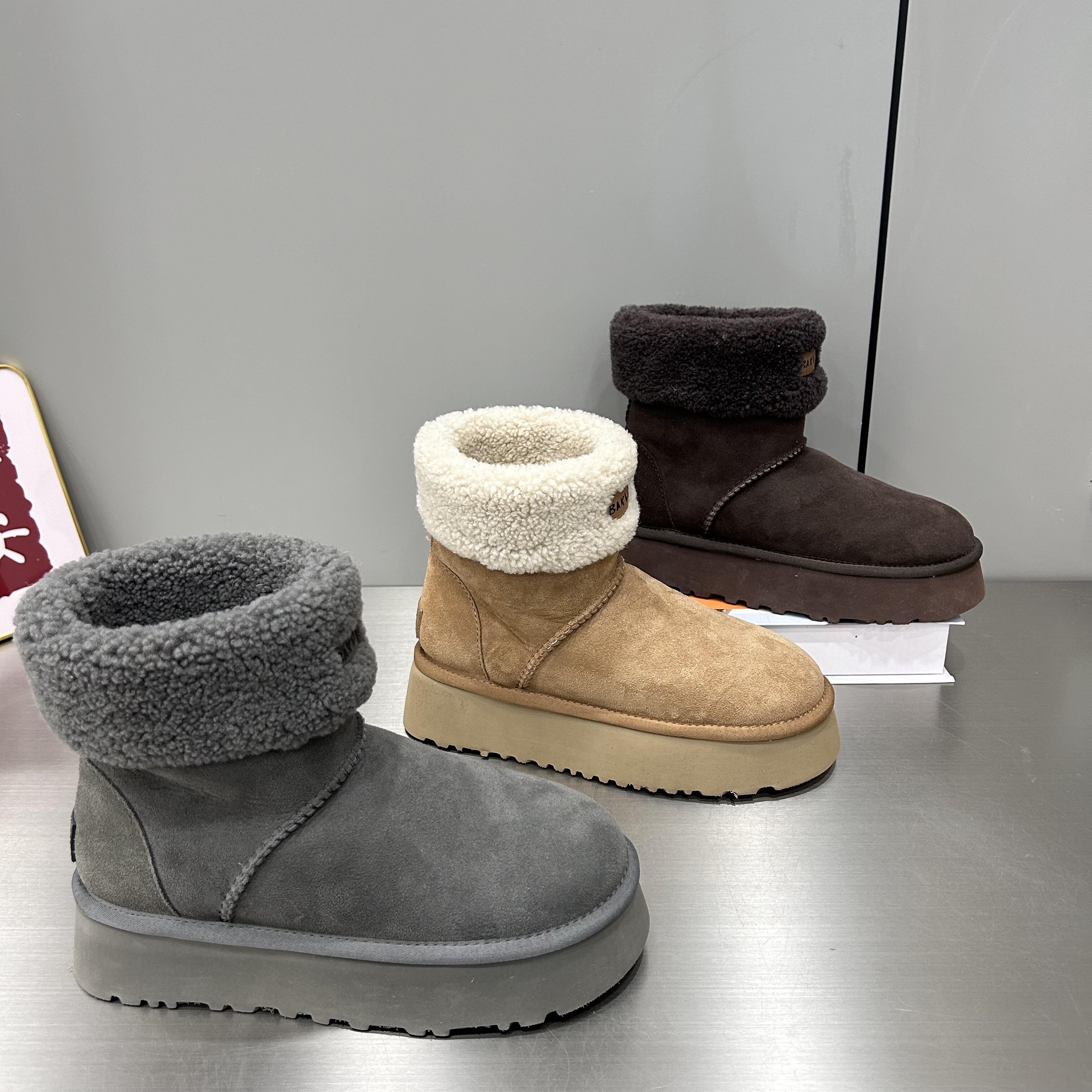 皮毛一体外翻毛口雪地靴2025冬季新款圆头厚底时尚休闲百搭防滑底