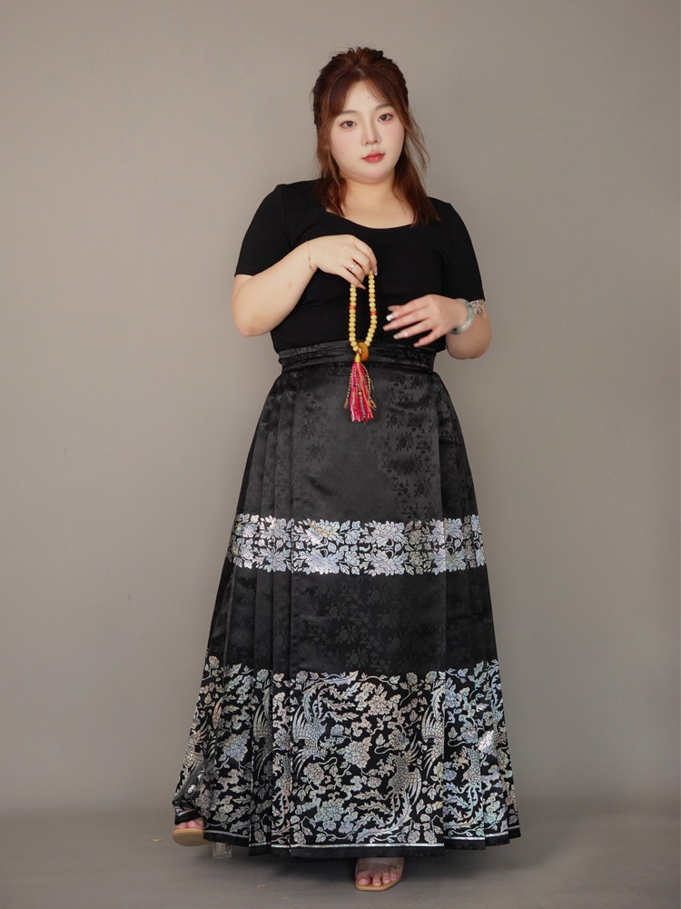 SUI QI NATURAL [피닉스 착용 모란] 지방 MM 자개 모조 대형 말 얼굴 스커트 검정 수 놓은 비행기 소매 HANFU 여성