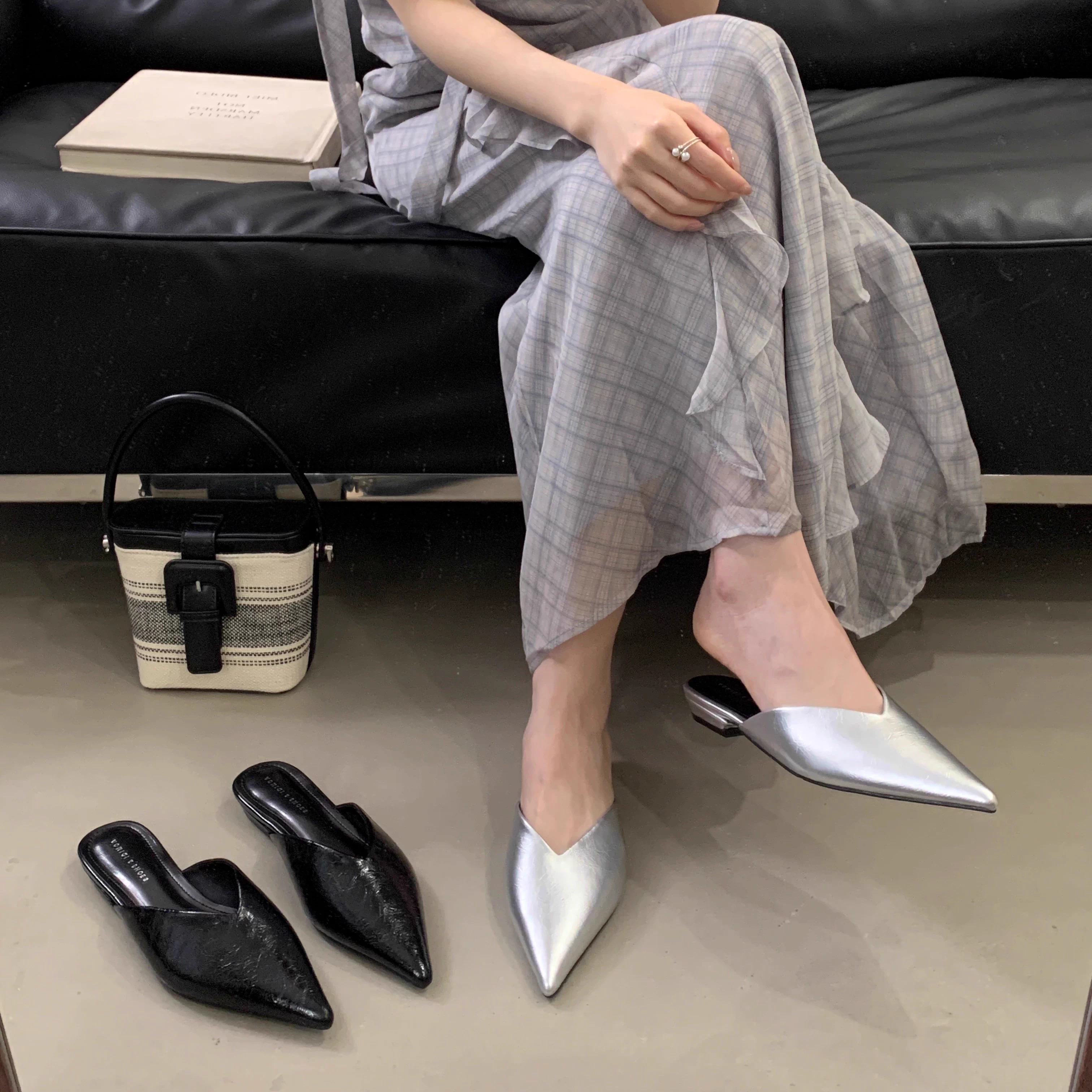 大码女鞋41一43胖脚宽肥银色尖头平底包头半拖鞋女时尚懒人穆勒鞋