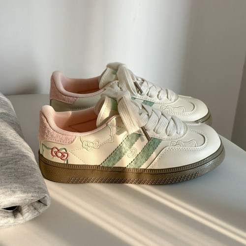 荔枝公园德训鞋小白鞋kitty猫