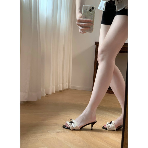 很乖的一双中跟拖鞋女外穿夏季