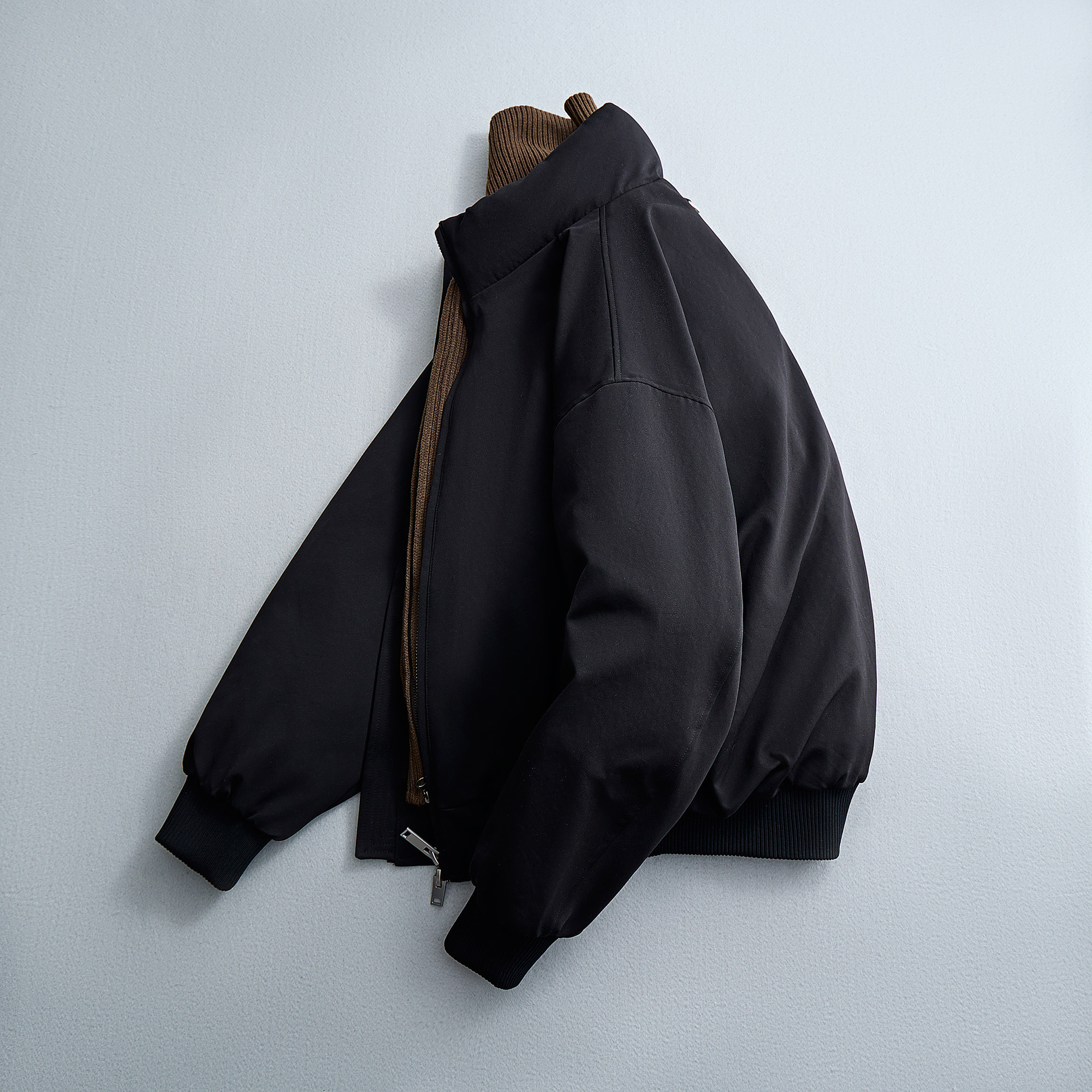 新款羽绒服螺纹松紧立领短款夹克咖啡色QT6016-25315P330控699,男装夹克,电商D203(原钱塘6011)