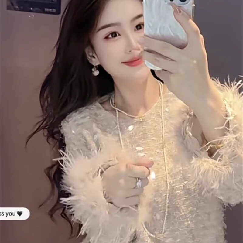 2025年早春网红新款炸街甜美流苏亮片温柔可爱减龄打底衫出行穿搭