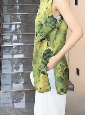 2025夏季爆款炸街绿色中式古典旗袍小众无袖上衣白色直筒裤两件套