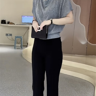 女装 灰色小众知性典雅高级上衣搭配黑色修身 新款 微喇裤 潮 2025夏季