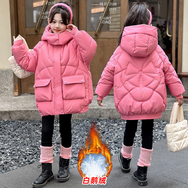 小鹿与花儿童白鹅绒羽绒服