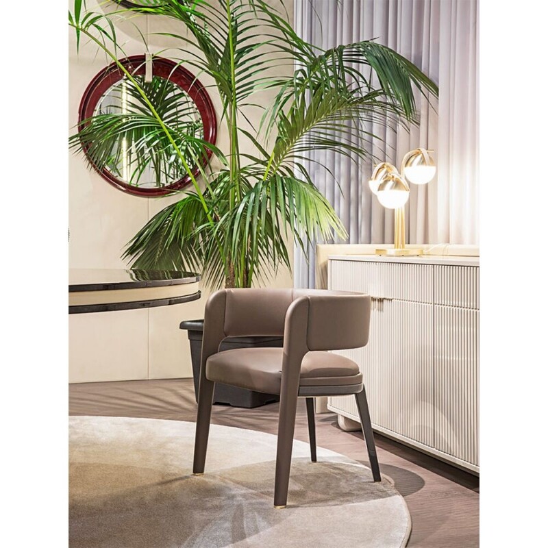 a意式轻奢真皮餐椅桌椅现代设计师椅子家居餐厅带扶手高端实木座