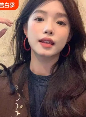 我的脸很圆复古港风红色滴油大耳圈气质耳夹秋冬安可拉红耳饰水滴