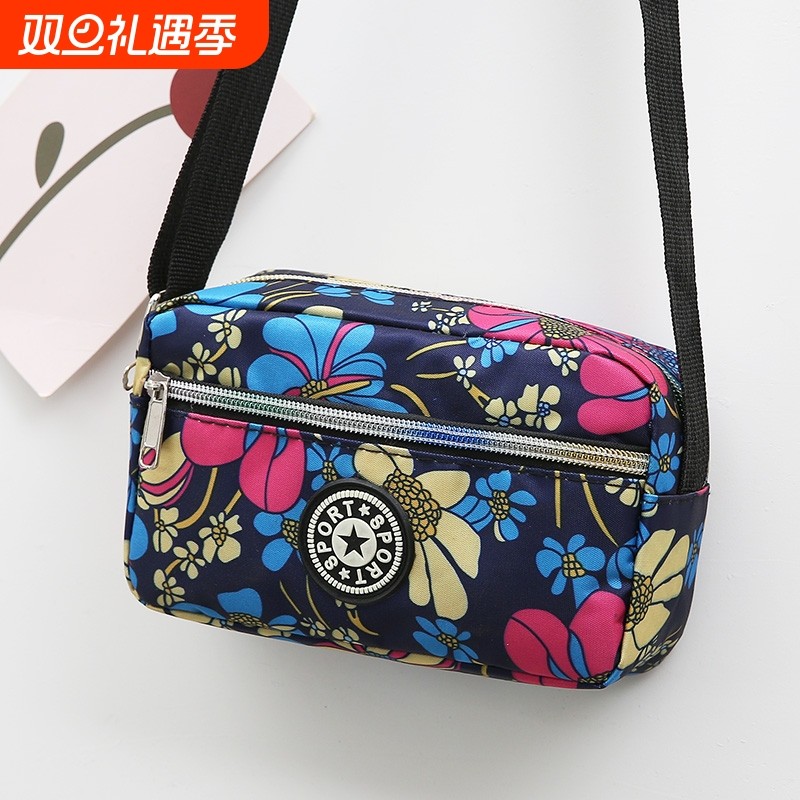 日韩新款休闲斜挎包布包女包防水轻便中年妈妈包单肩手机包小包女