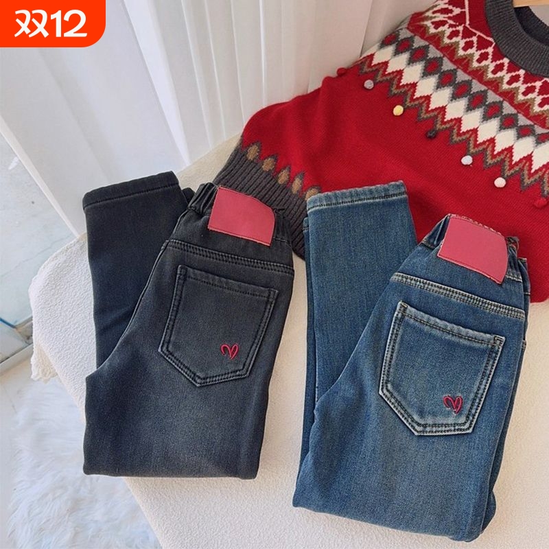 女童爱心刺绣牛仔烟管裤