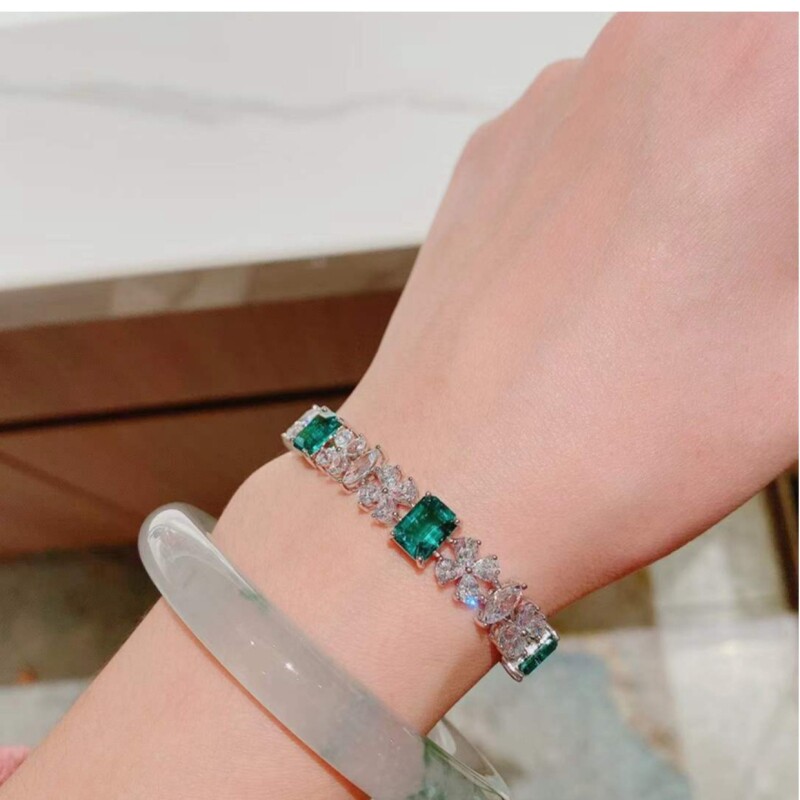 网红直播热卖新品仿真祖母绿气质爆闪彩宝手链女 四叶草手饰品