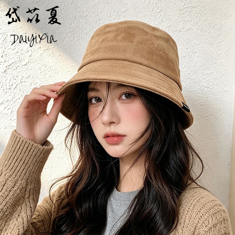 韩版麂皮绒渔夫帽秋冬季户外出游显脸小帽子女士素颜时尚百搭盆帽