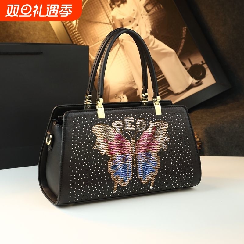 大气2025新款高档精致烫钻妈妈包包时尚斜挎包中年手提包真皮女包