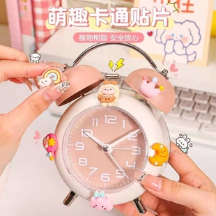 儿童女孩闹钟小学生专用起床神器高颜值2026新款 简单可爱桌面时钟