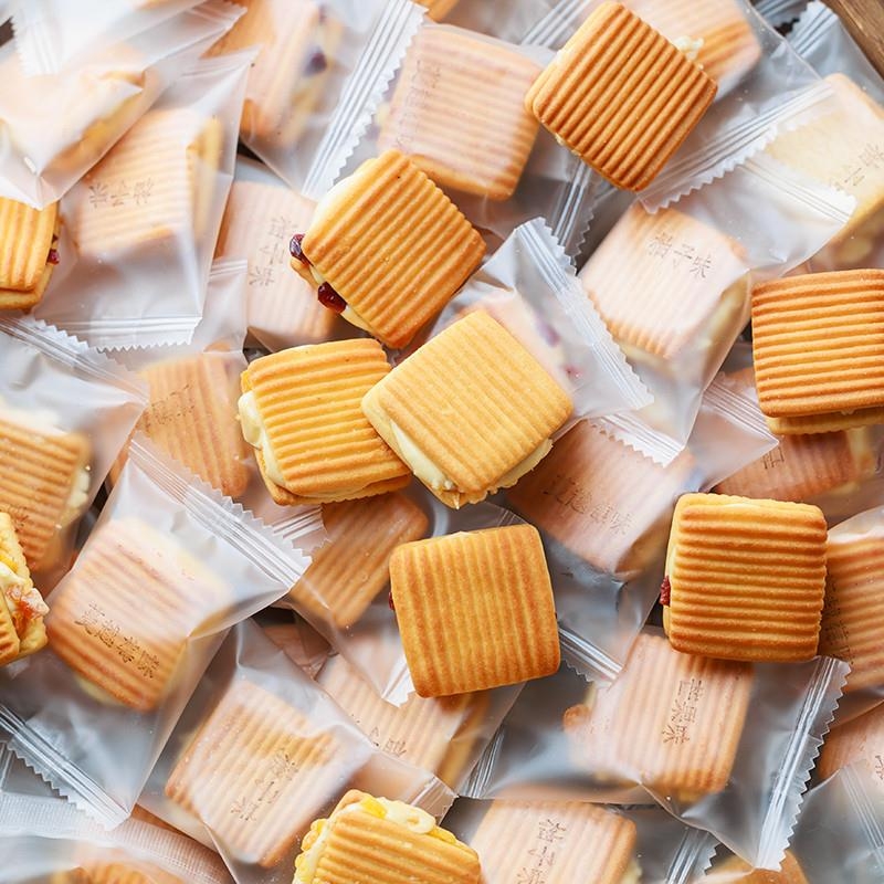 迷你啵啵奶酥果粒奶酥夹心曲奇饼干牛扎糖饼干独立小包装