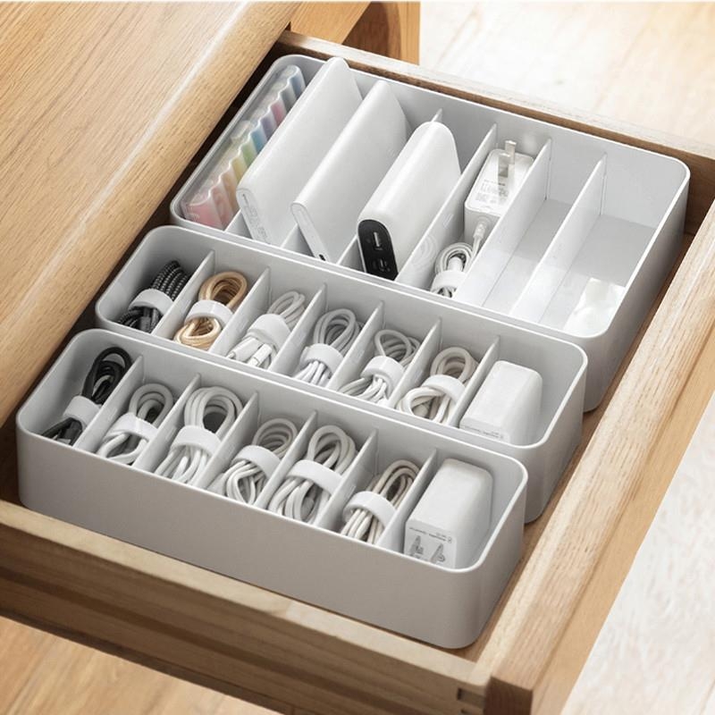 数据线收纳盒电源充电线充电整理绕线器桌面理线集线盒