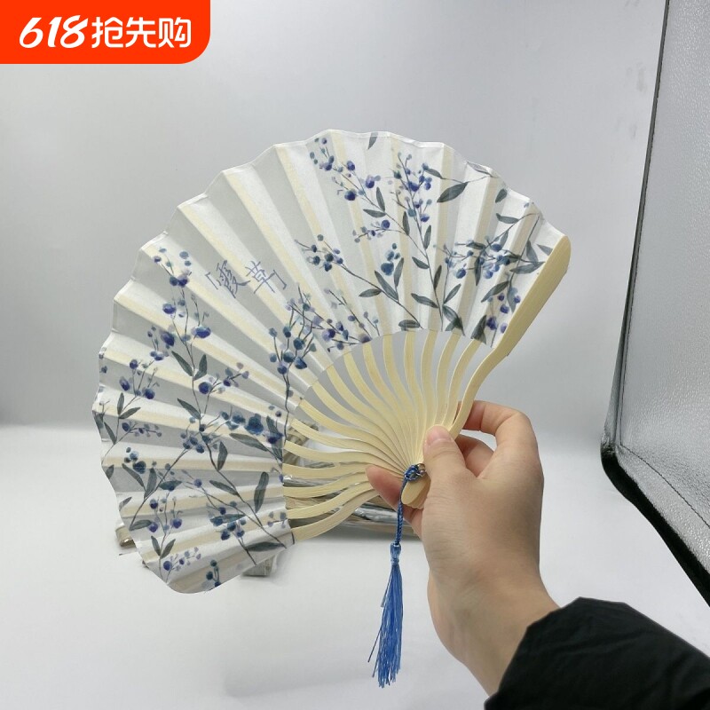夏季小清新布面扇子折扇古风男女式学生便携折叠贝壳扇小扇子批发