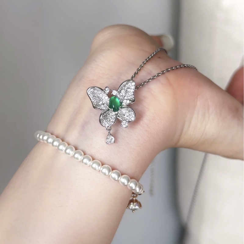 法式轻奢复古春日福蝶项链国风小众设计女日常通勤百搭精致锁骨链