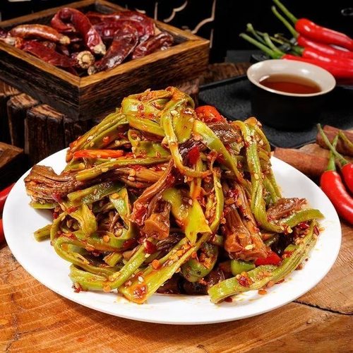 蕨菜贡菜香辣脆爽下饭菜