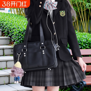 风格邮差包形单肩手提包学院风通勤女包JK制服风PU斜挎包黑色铆钉