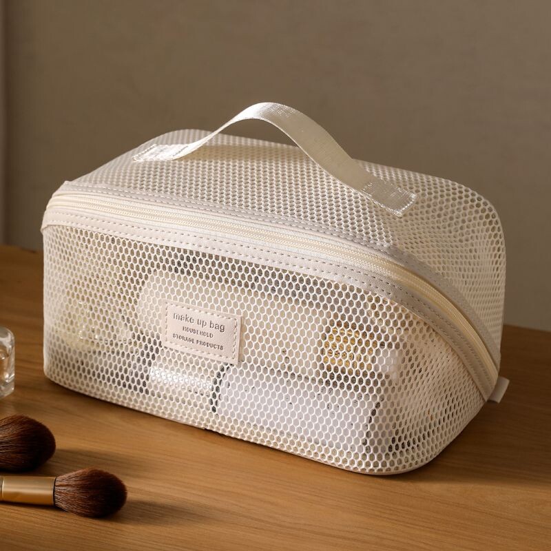 高端网纱化妆包品牌新宠!Cork小方格旅行收纳包分区隔层枕头