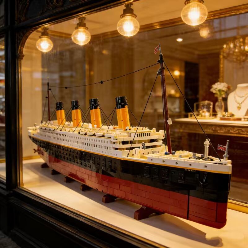 泰坦尼克号积木船模型拼装巨大型游轮摆件益智男女孩玩具新年礼物