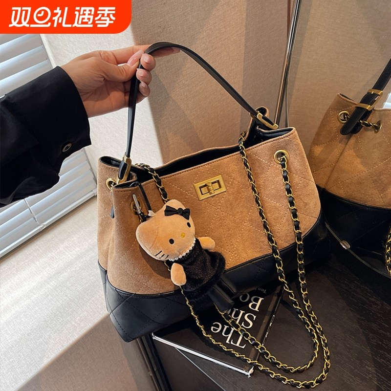 伊布古奇小香风拼色麂皮菜篮子购物袋菱格链条包复古单肩手提女包