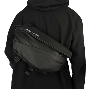 斜挎包男邮差包女磁吸扣运动背包单肩包大容量胸包腰包防水实用