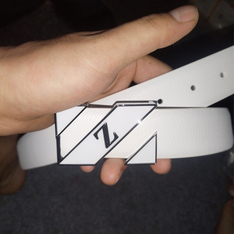 青少年男士新款白色皮带百搭学生裤腰带韩版潮流真皮年轻人平滑扣