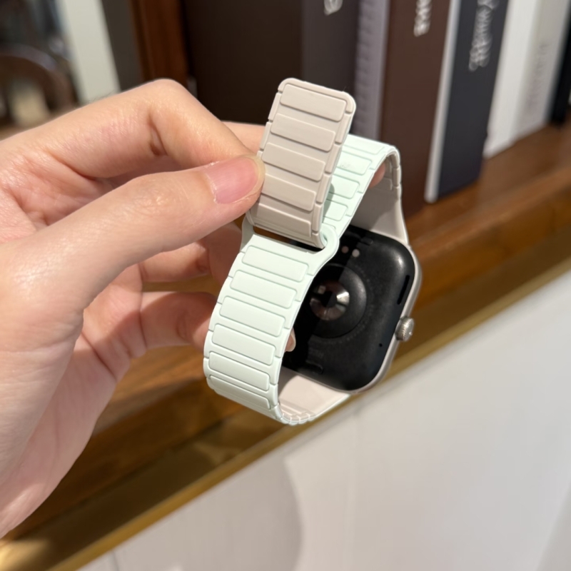 适用小米手环8pro9pro表带一体式双色硅胶磁吸款红米watch54腕带