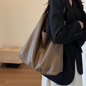 拉德感大容量托特女秋冬包新款松弛学院风休闲大学生单肩美式包包