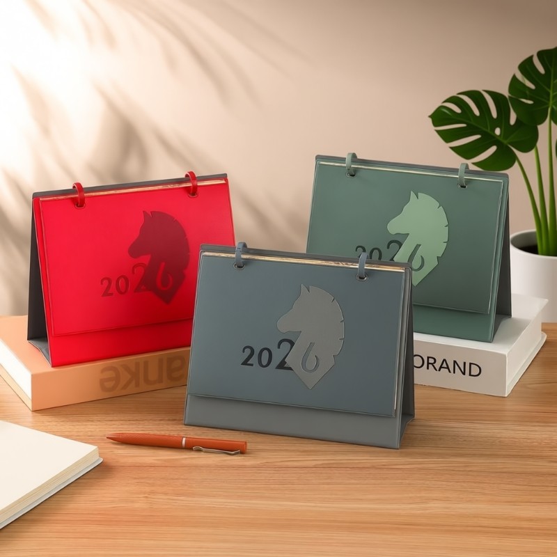 2026新款台历创意打卡工作记事商务办公室皮质高级感高档金属环皮架中国风日历礼品桌面摆件计划本大格子红色