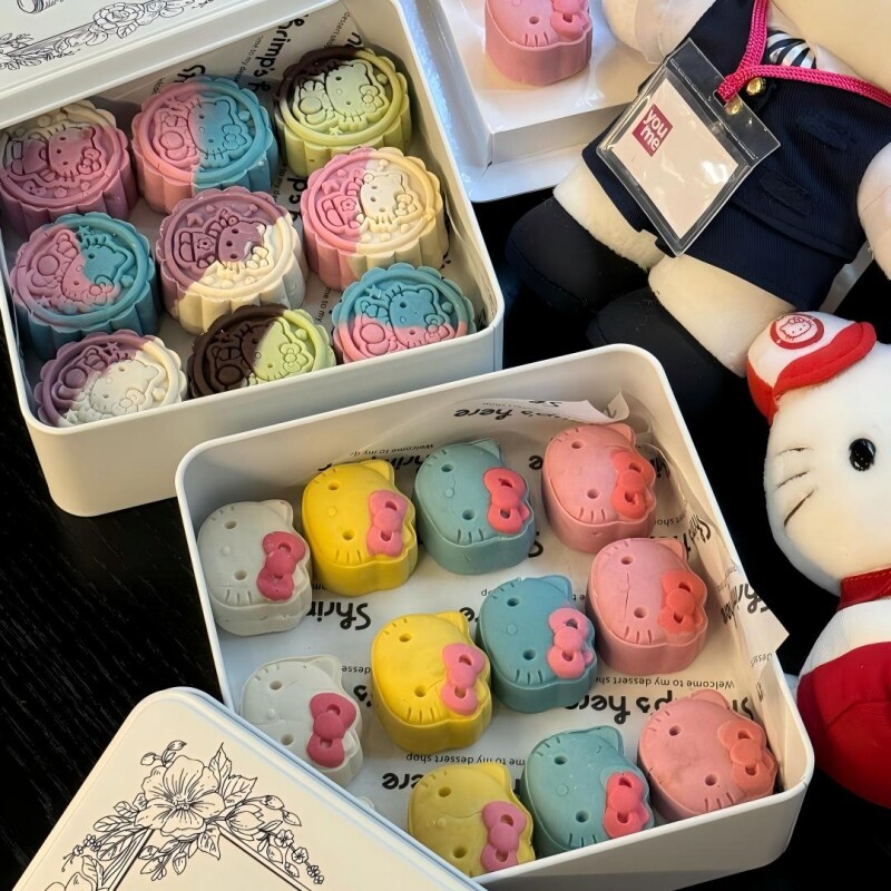 中秋礼盒Hellokitty可爱凯蒂猫月饼点心好礼伴手礼包装蛋黄送礼