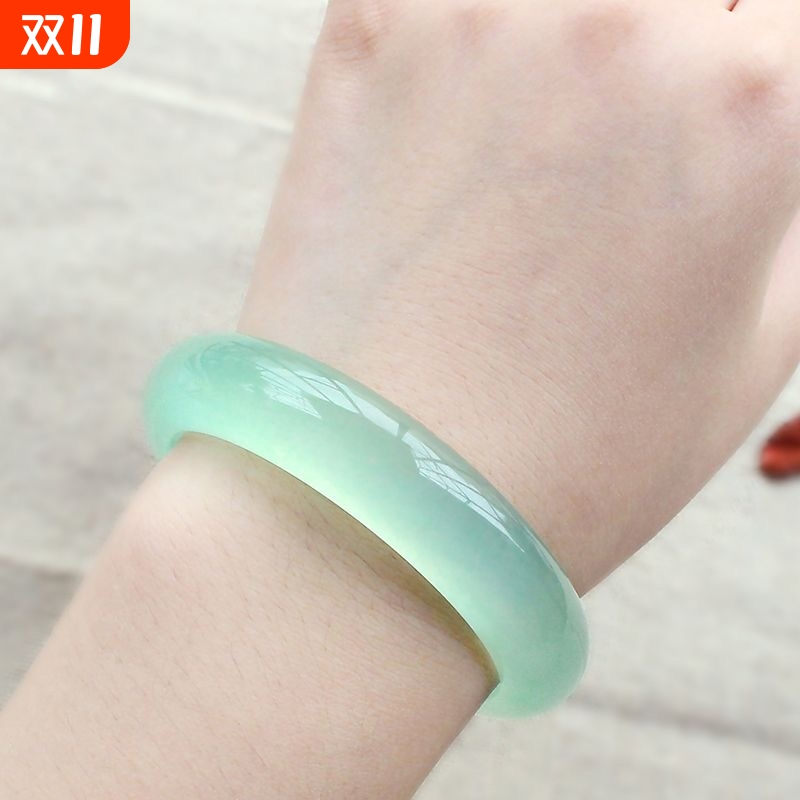 正品玉手镯翡翠色玉镯子女款玉石手镯女石英岩送女友带证书冰种