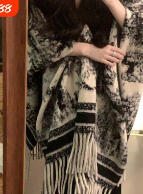秋冬复古水墨画双面斗蓬披肩外套女流苏围巾百搭保暖上衣外搭黑白
