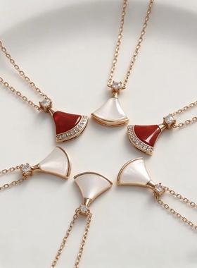 宝扇形小裙子项链女18K红锁骨链百搭颈链气质精致吊坠礼物贝母