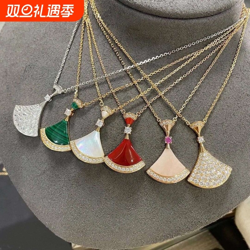 小裙子项链白贝母女小扇子轻奢礼物送女友新款高级感锁项链