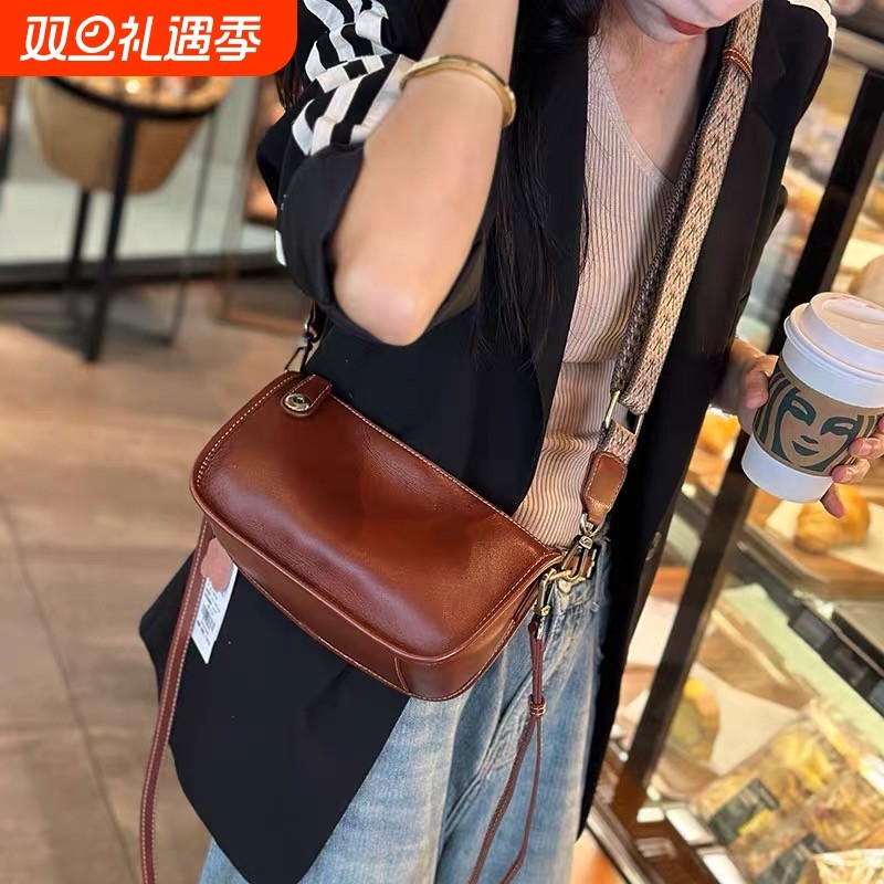 真皮饺子包女2025新款小包包通勤复古腋下包高级感女包斜跨包牛皮