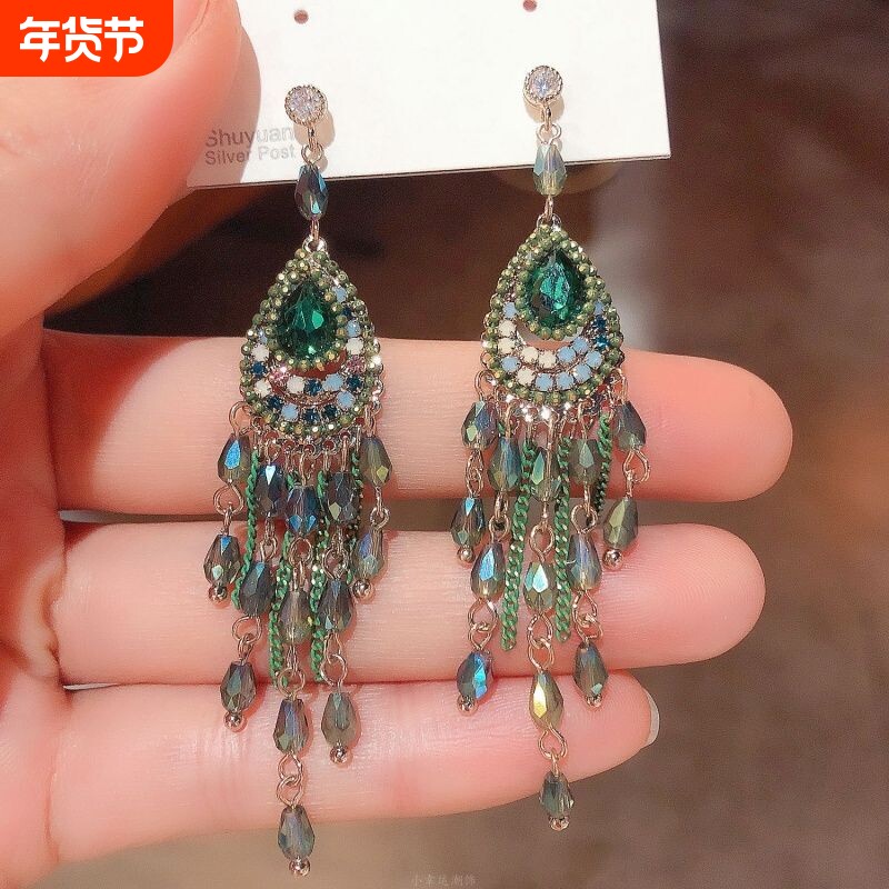复古宫廷风锆石水晶水滴流苏耳环2025年新款潮网红气质银针耳饰女