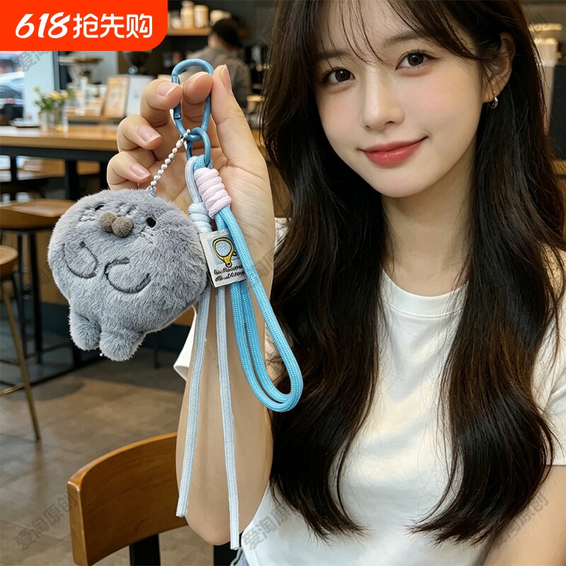 可爱毛绒海豹玩偶包包挂件卡通公仔背包挂饰百搭钥匙扣配饰礼物