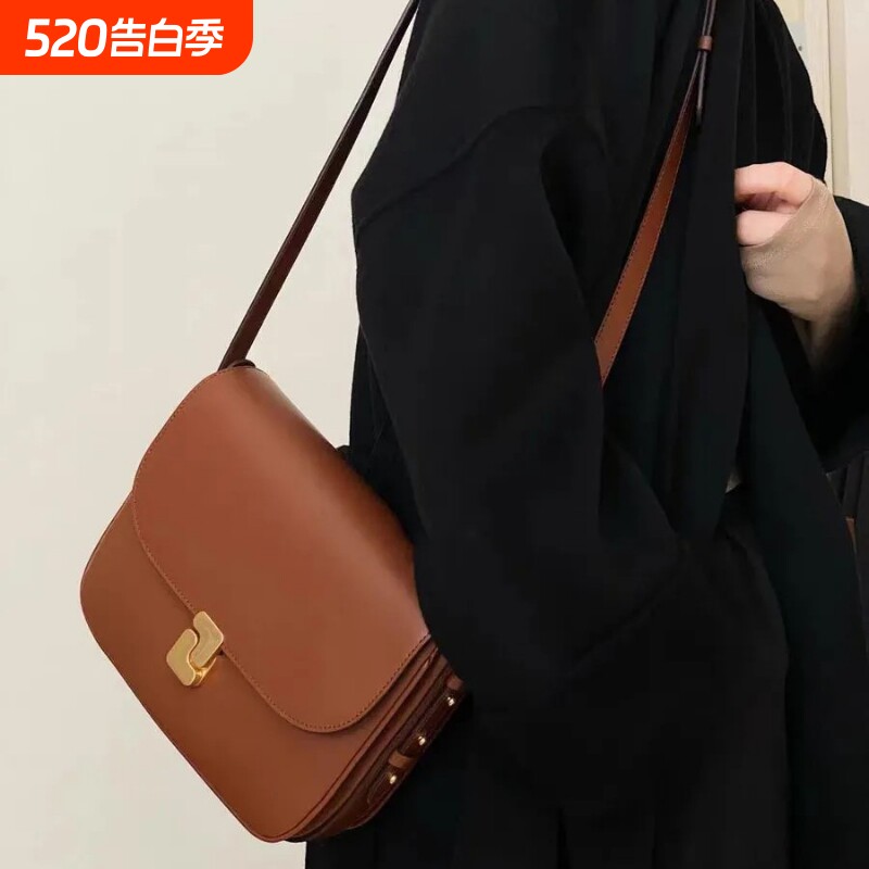 高级感时尚马鞍包2026新款小众锁扣小方包女士气质黑经典斜挎包