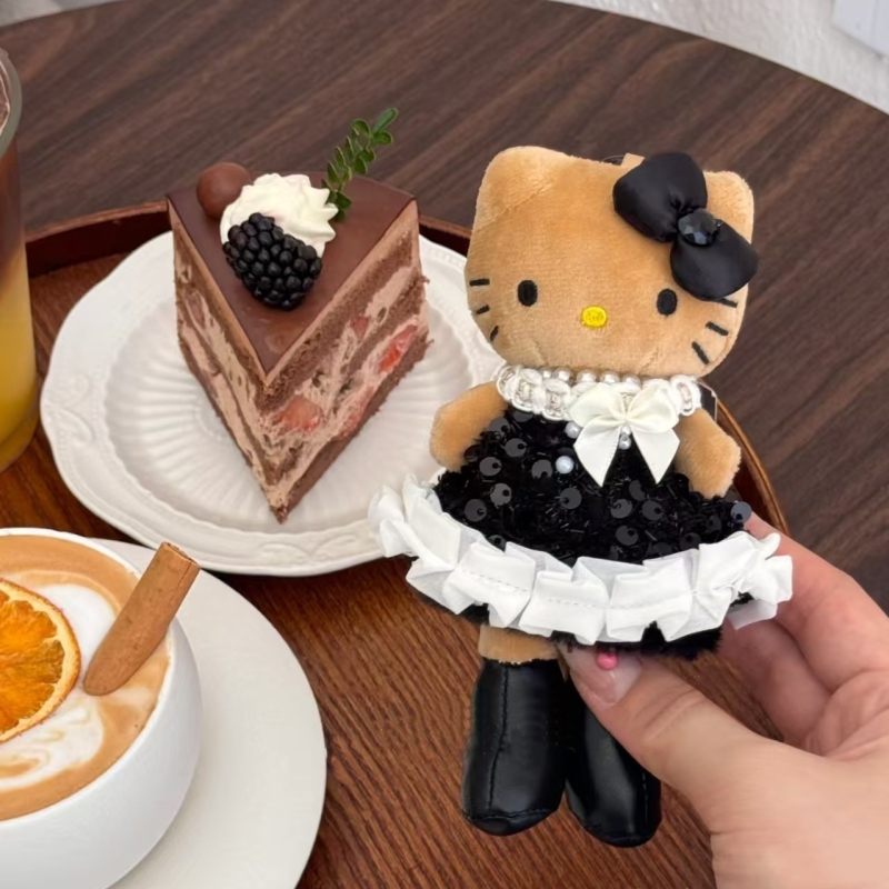 日本LORZ黑皮Kitty毛绒挂件可爱kt猫爱心扣书包挂饰钥匙扣玩偶