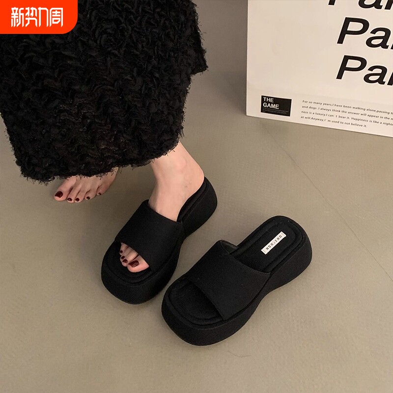 增高厚底凉拖鞋女夏季外穿2026新款孕妇时尚一字拖配裙子沙滩凉鞋