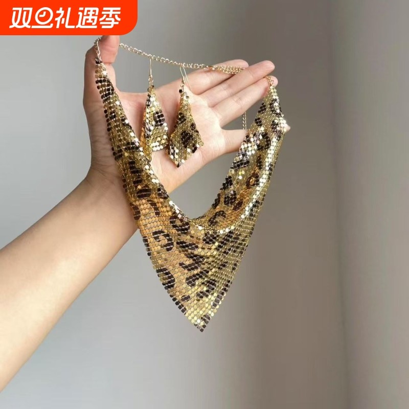 欧美复古风豹纹三角巾项链耳环套装2025新款气质设计高级感耳饰女