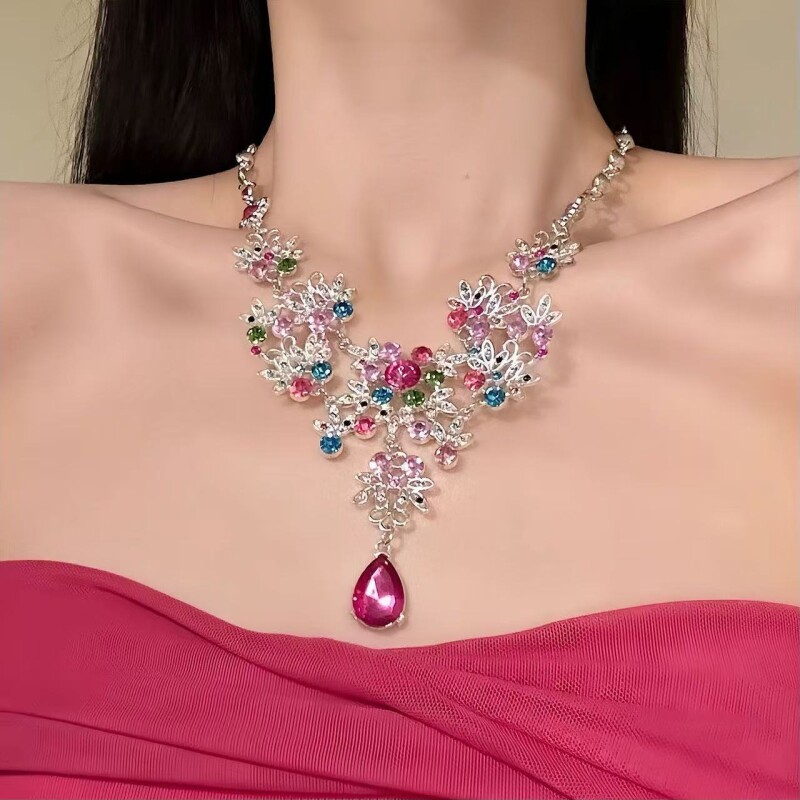 千金感粉钻水滴项链耳钉感高级设计晚礼服锁骨链颈链套装粉色锆石