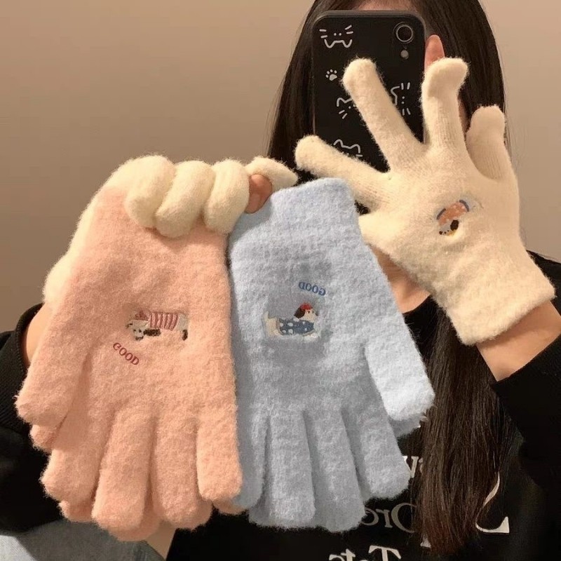 可爱卡通刺绣毛绒手套女冬季保暖加厚分指骑车时尚百搭可触屏白色