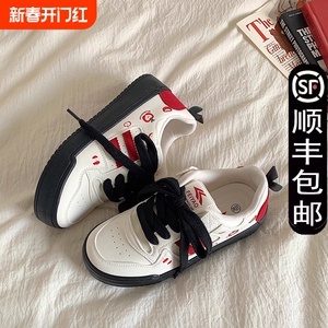 2025小众设计涂鸦新年时尚休闲女款板鞋春秋新款小白鞋经典女板鞋